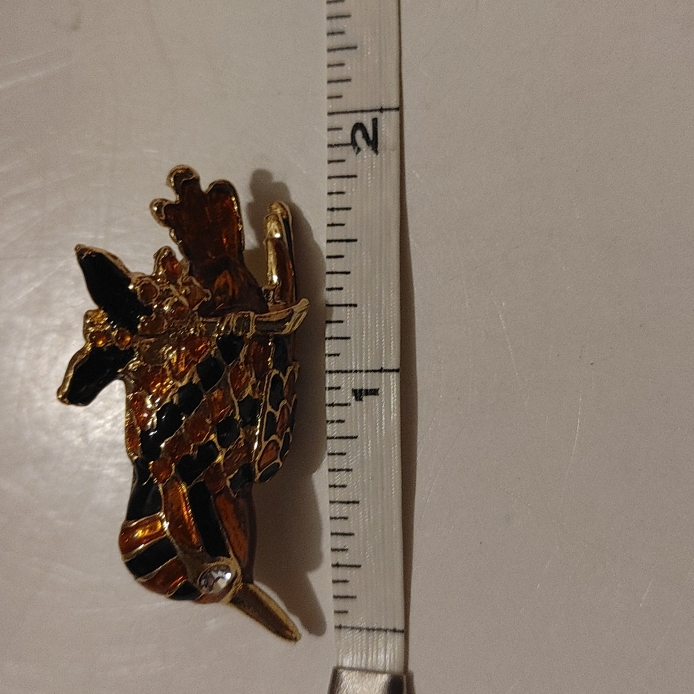 Bird On A Branch Brooch - Picture 5 of 5